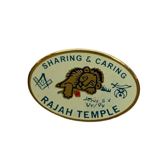 Rajah Temple Vintage 1994 Lapel Pin Sharing & Caring Gold Tone - Picture 2 of 4